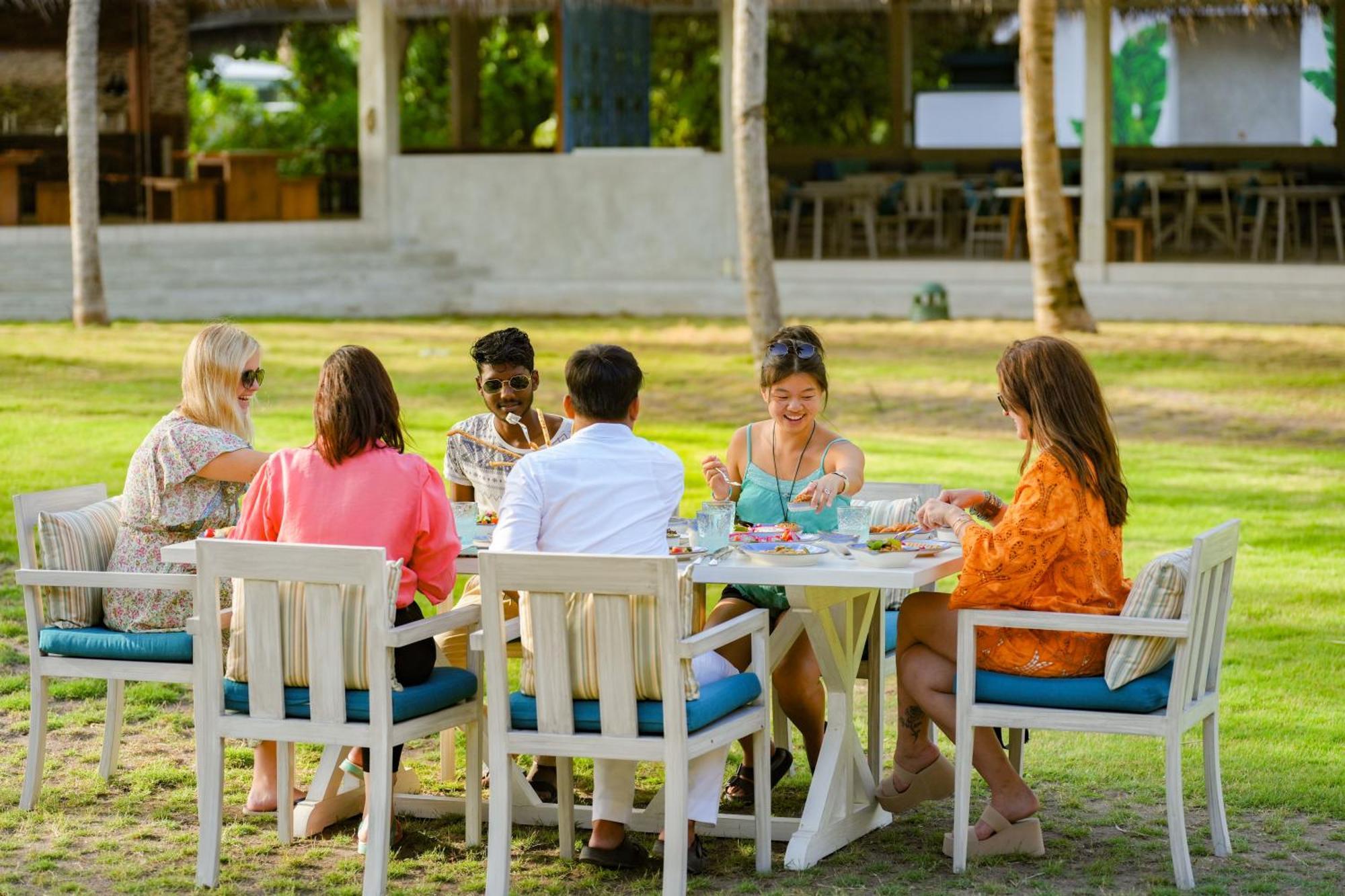 Отель Ifuru Island Maldives Ugoofaaru Экстерьер фото